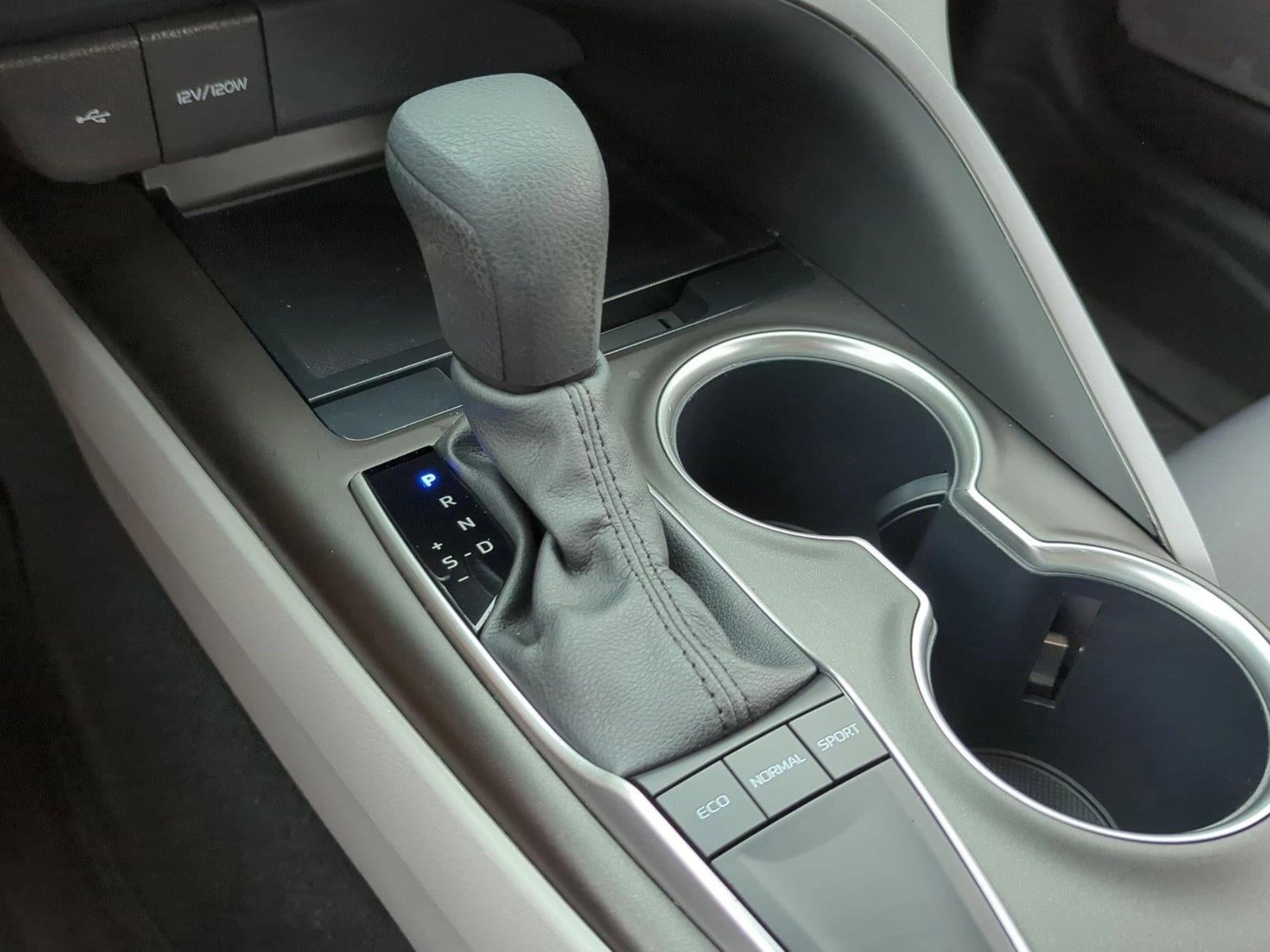 2023 Toyota Camry LE Auto (SE)