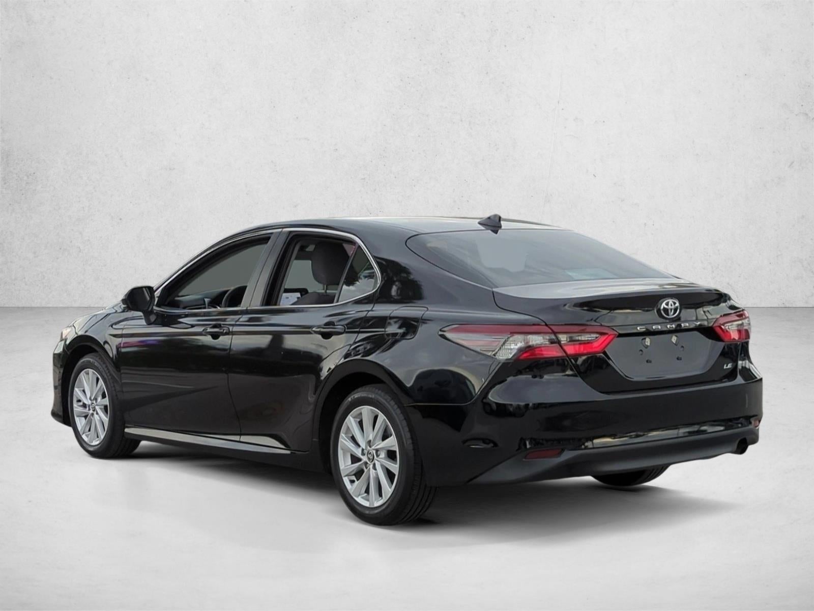 2023 Toyota Camry LE Auto (SE)