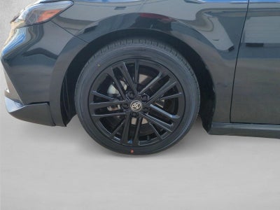 2025 Toyota Camry SE (Natl)