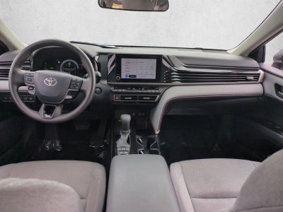 2025 Toyota Camry LE (SE)