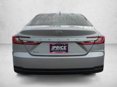 2025 Toyota Camry LE (SE)