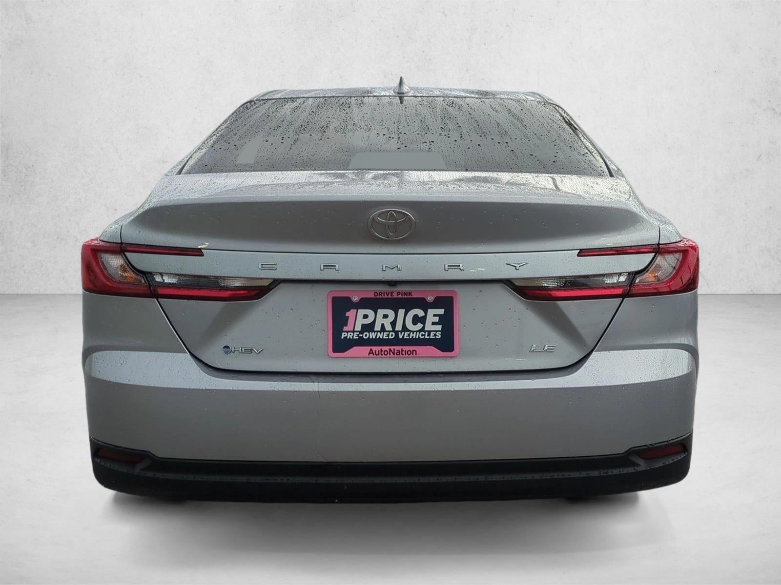 2025 Toyota Camry LE (SE)