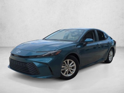 2025 Toyota Camry LE (Natl)