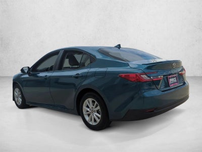 2025 Toyota Camry LE (Natl)