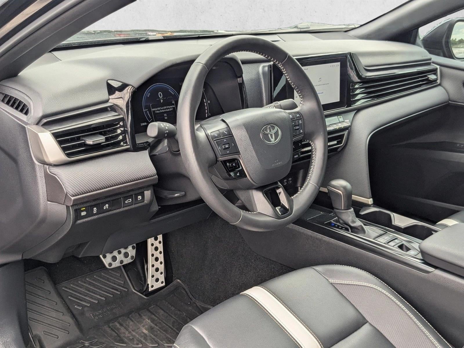 2025 Toyota Camry SE (SE)