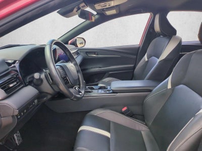 2025 Toyota Camry SE (Natl)