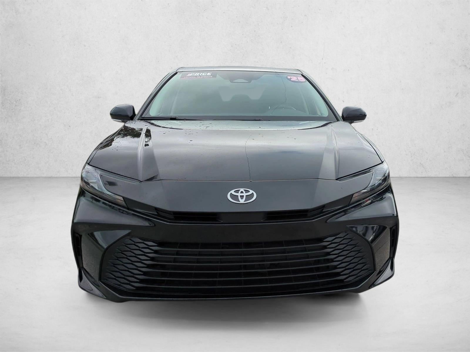 2025 Toyota Camry LE (Natl)