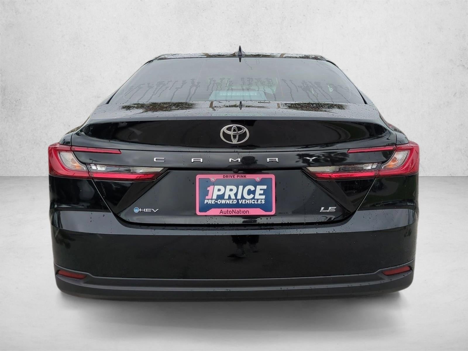 2025 Toyota Camry LE (Natl)