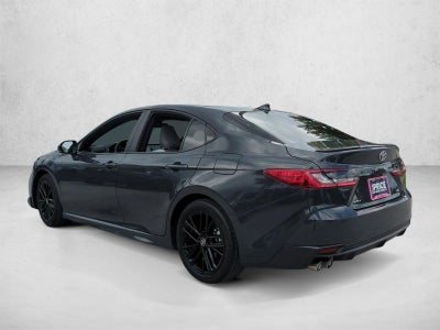 2025 Toyota Camry SE (Natl)
