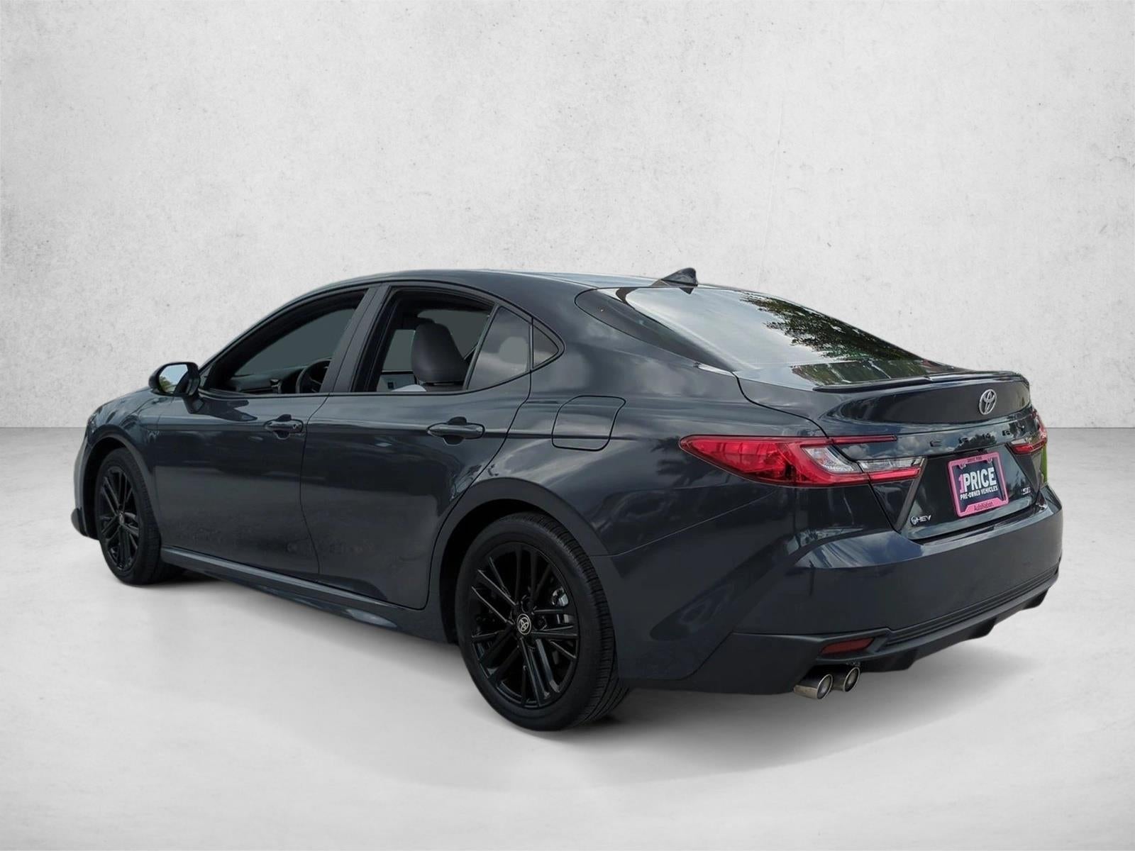 2025 Toyota Camry SE (Natl)