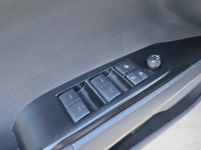 2025 Toyota Camry LE (Natl)
