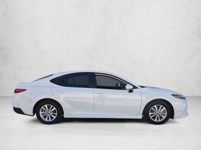 2025 Toyota Camry LE (Natl)