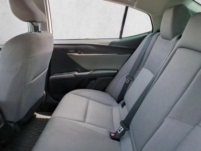2025 Toyota Camry LE (Natl)