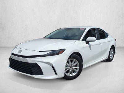 2025 Toyota Camry LE (Natl)
