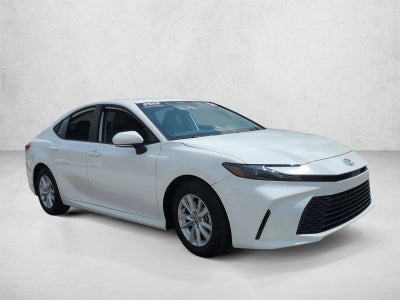 2025 Toyota Camry LE (Natl)