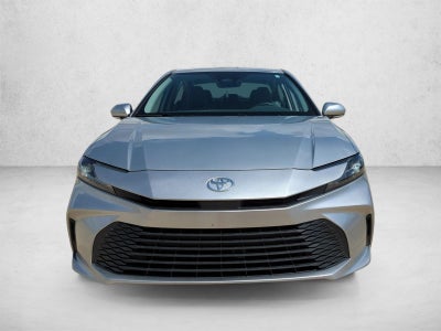 2025 Toyota Camry LE (SE)