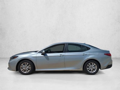 2025 Toyota Camry LE (SE)