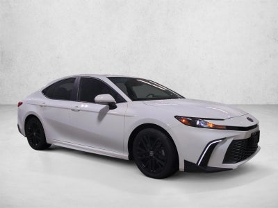 2025 Toyota Camry SE (Natl)