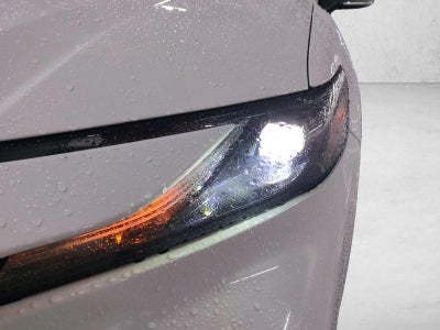 2025 Toyota Camry SE (Natl)