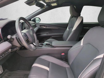 2025 Toyota Camry SE (SE)