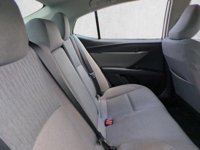 2025 Toyota Camry LE (SE)