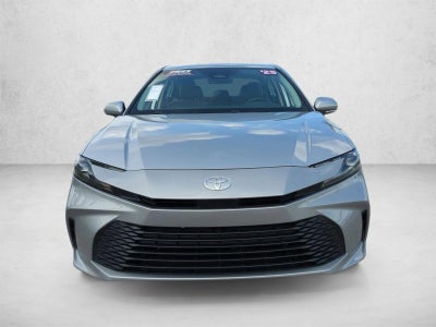 2025 Toyota Camry LE (SE)