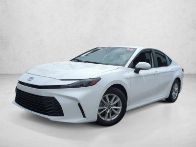2025 Toyota Camry LE (SE)