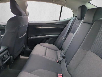 2025 Toyota Camry LE (SE)