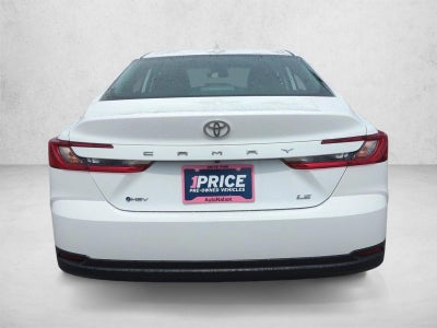 2025 Toyota Camry LE (SE)
