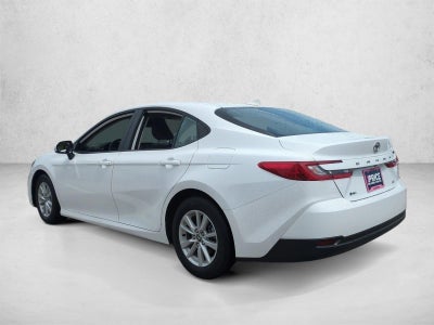 2025 Toyota Camry LE (SE)