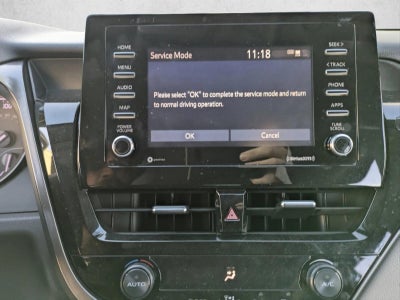 2021 Toyota Camry SE Auto (SE)