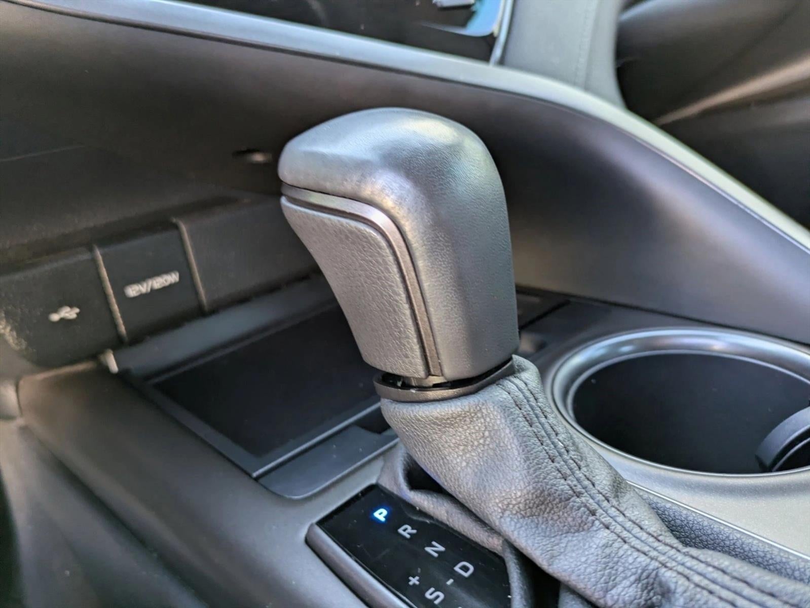 2021 Toyota Camry SE Auto (SE)