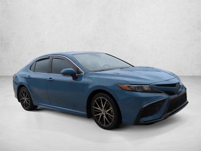 2023 Toyota Camry SE Auto (SE)