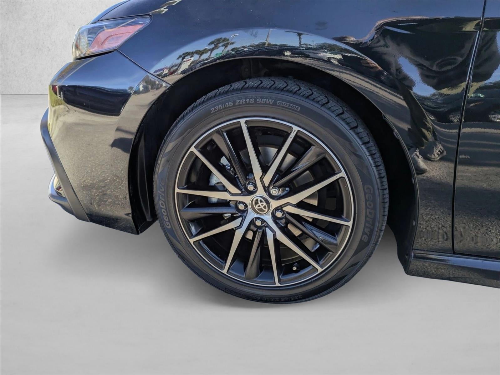 2024 Toyota Camry Hybrid SE CVT (Natl)