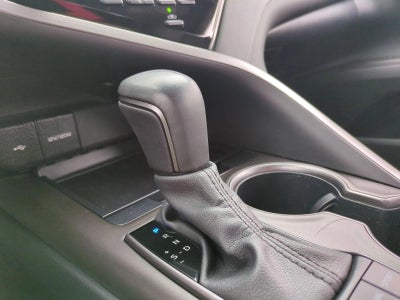 2024 Toyota Camry SE Auto (SE)