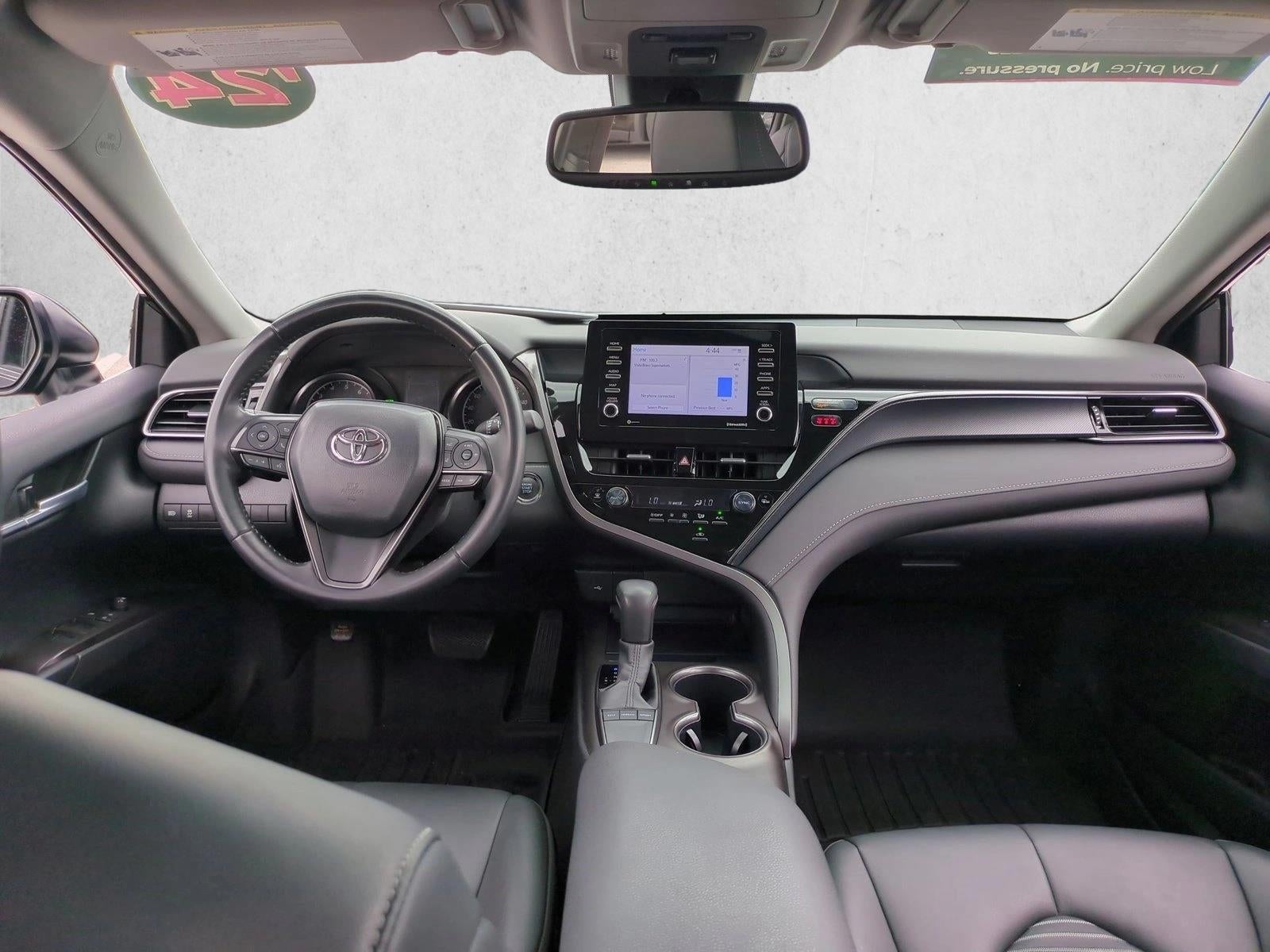 2024 Toyota Camry SE Auto (SE)
