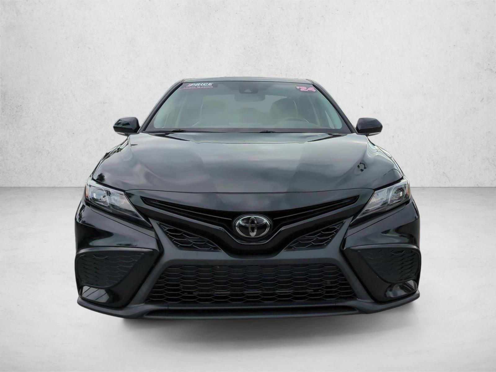 2024 Toyota Camry SE Auto (SE)