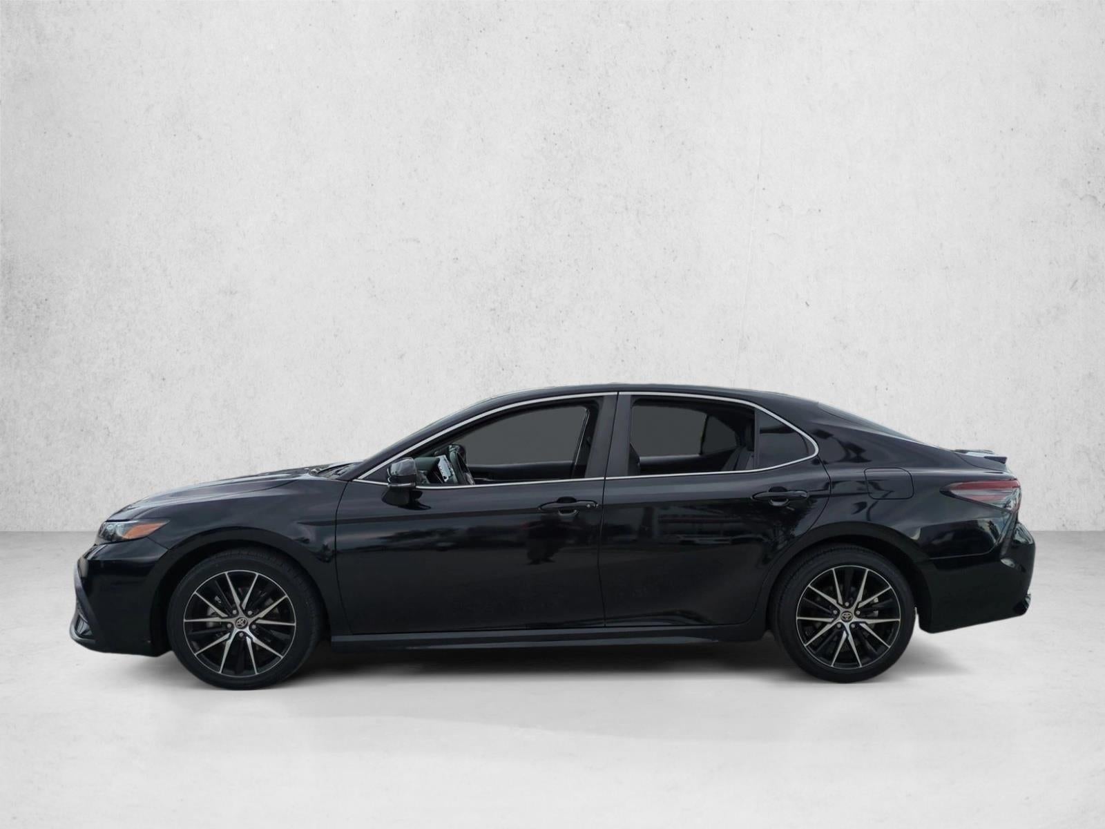 2024 Toyota Camry SE Auto (SE)