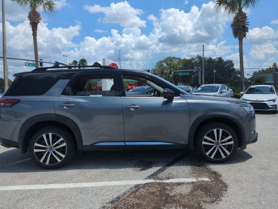 2024 Nissan Pathfinder Platinum 2WD