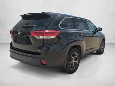 2019 Toyota Highlander LE V6 AWD (Natl)