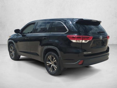 2019 Toyota Highlander LE V6 AWD (Natl)