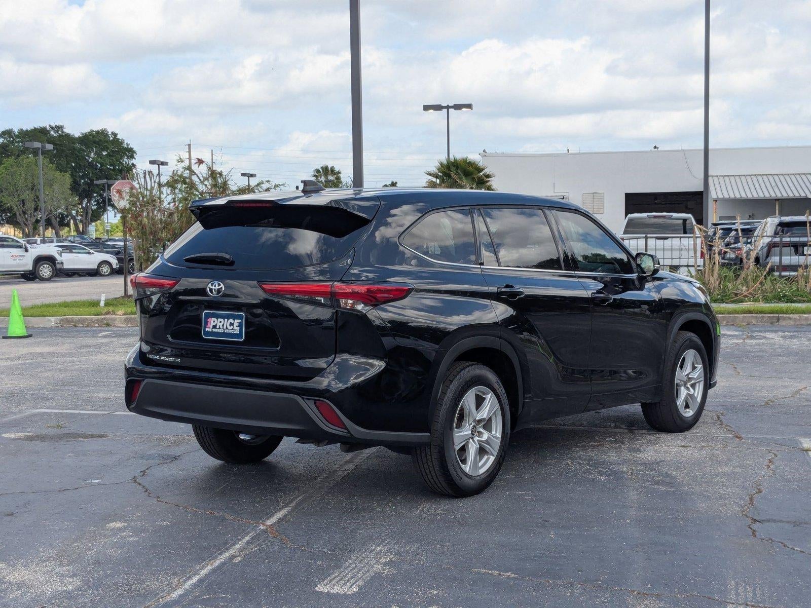 2022 Toyota Highlander L FWD (Natl)