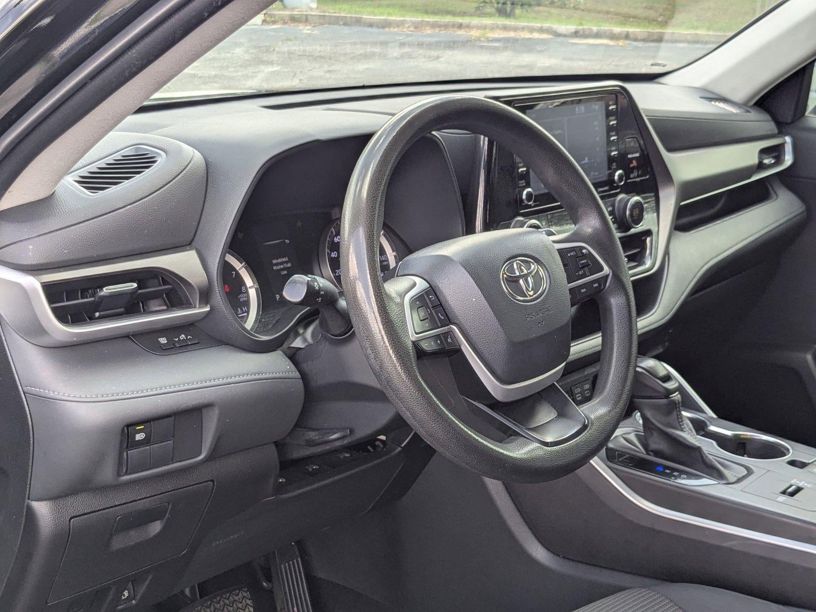 2022 Toyota Highlander L FWD (Natl)