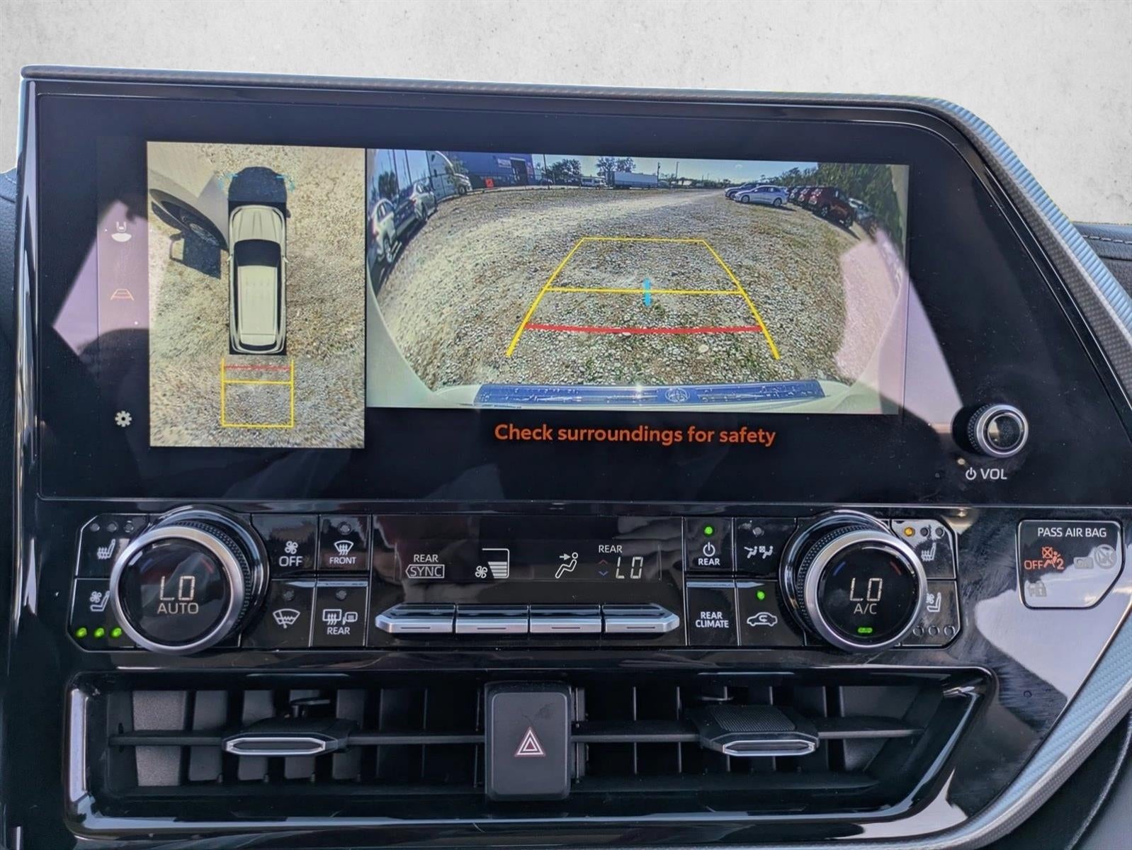 2025 Toyota Highlander Hybrid Platinum AWD (Natl)