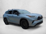 2022 Toyota Highlander Hybrid Platinum AWD (Natl)