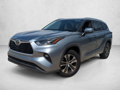 2021 Toyota Highlander XLE FWD (Natl)