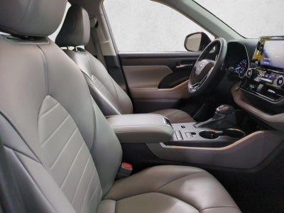 2021 Toyota Highlander XLE FWD (Natl)