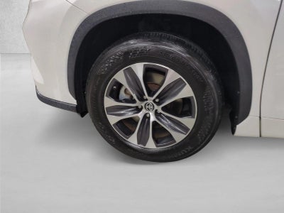 2021 Toyota Highlander XLE FWD (Natl)