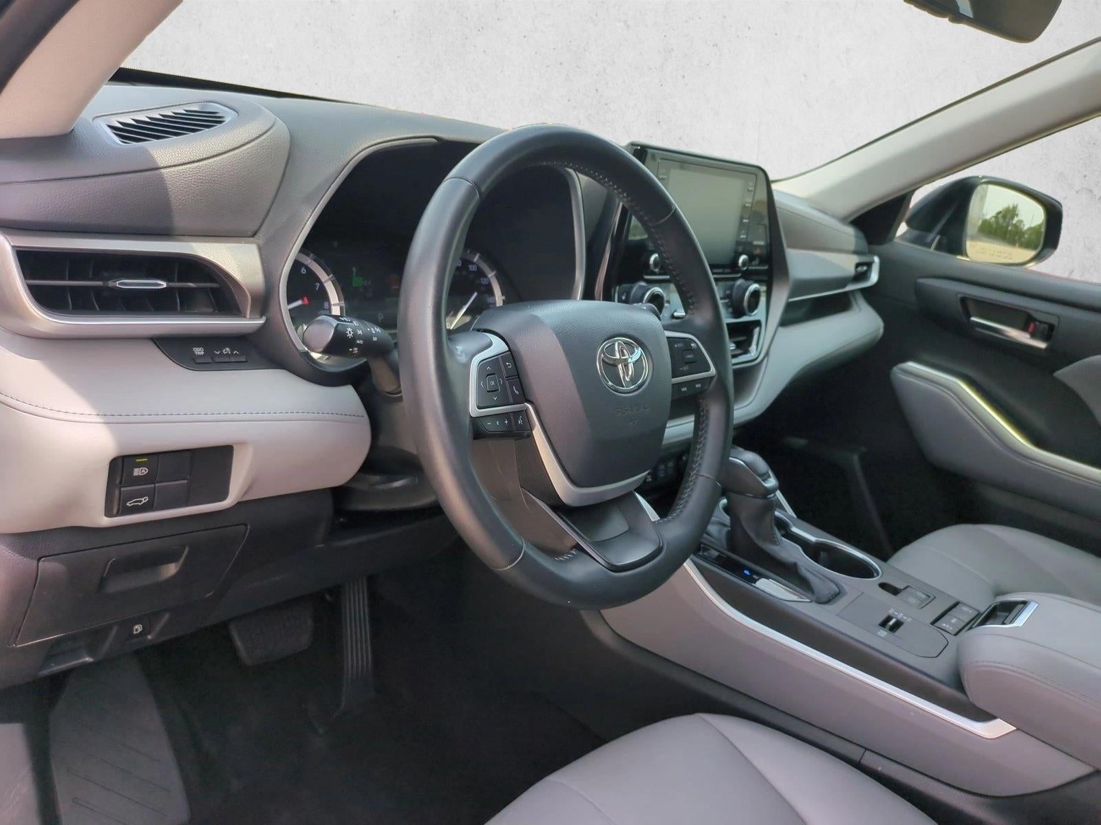 2022 Toyota Highlander XLE FWD (Natl)