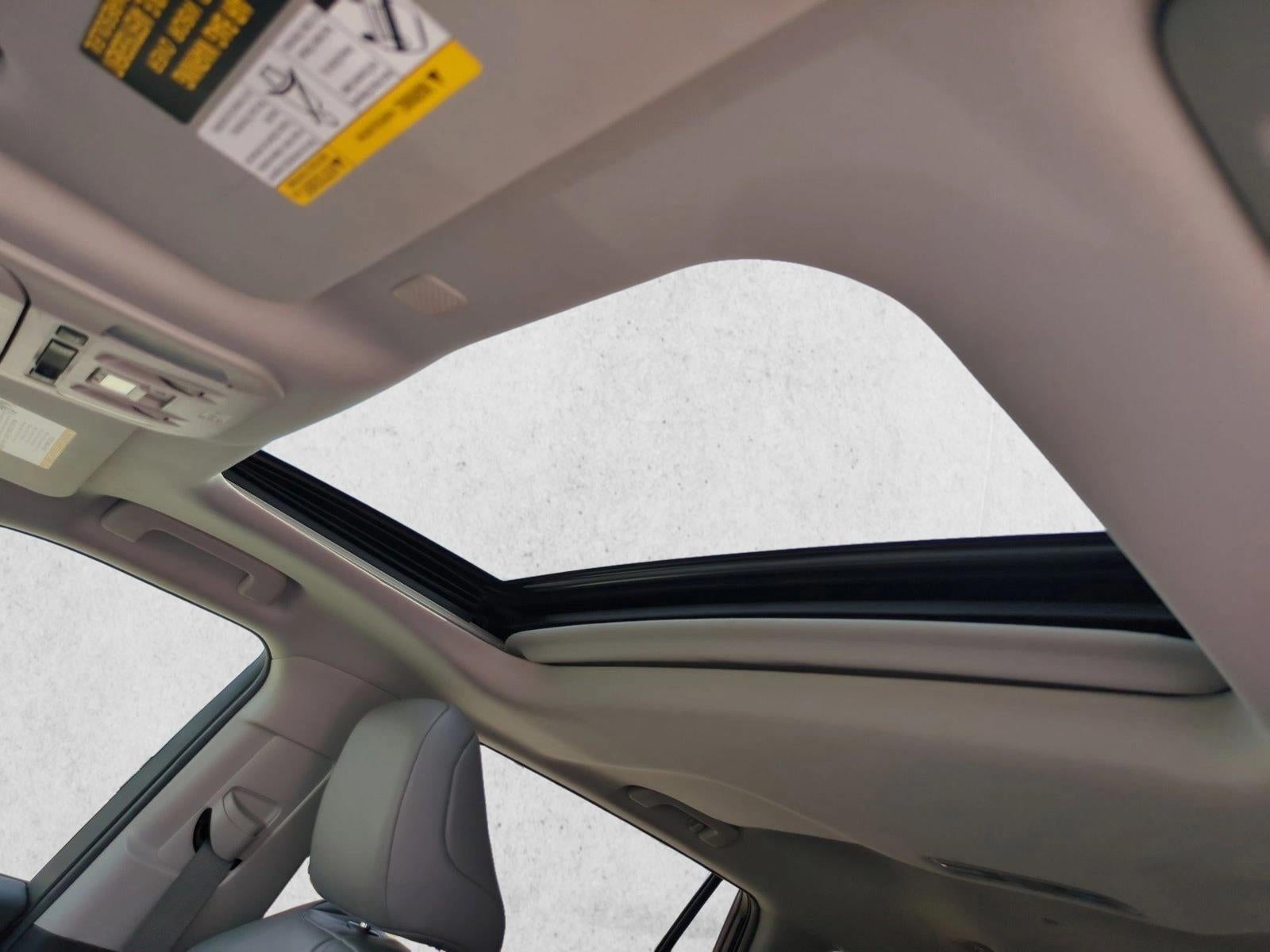 2022 Toyota Highlander XLE FWD (Natl)